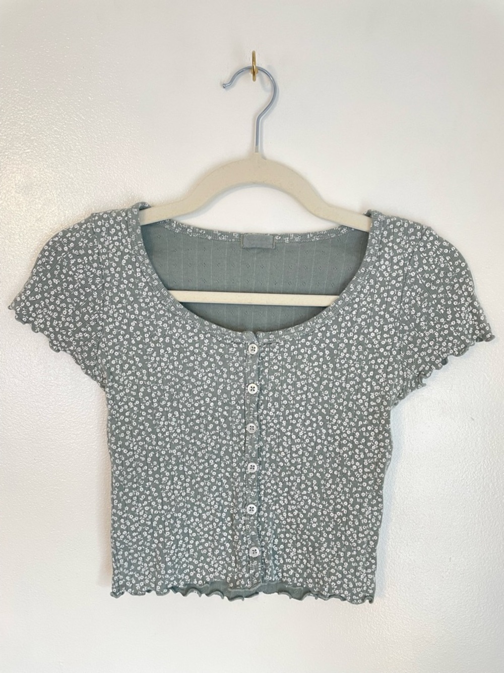 BRANDY MELVILLE John Galt green floral button top